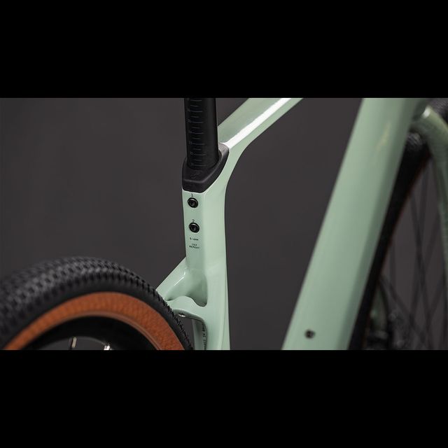 CUBE Nuroad C:62 ONE gravel-pyörä CUBE Nuroad C:62 ONE gravel-pyörä